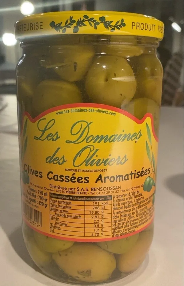 Olives cassees aromatisees