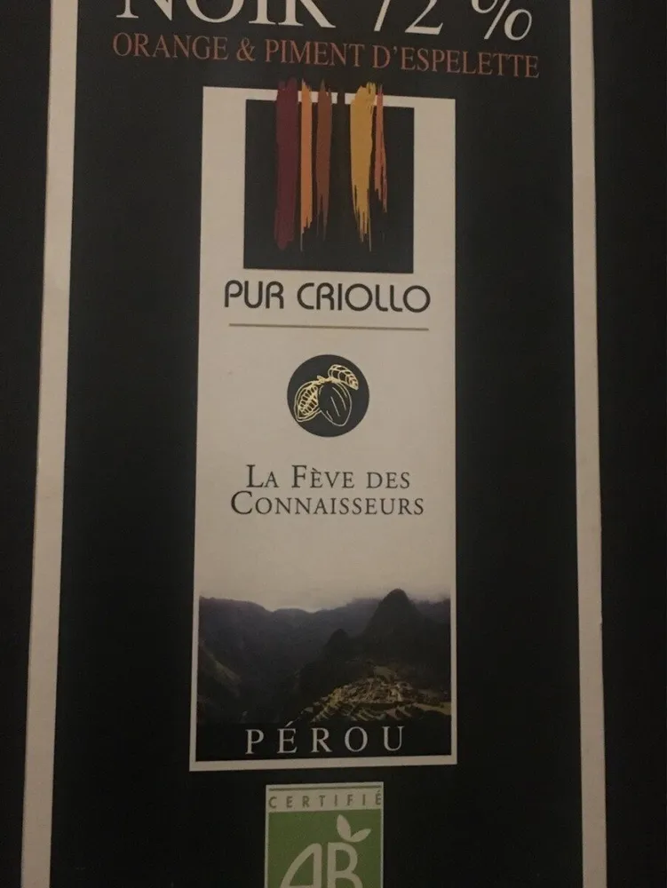 Noir 72% orange et pilent d'espelette