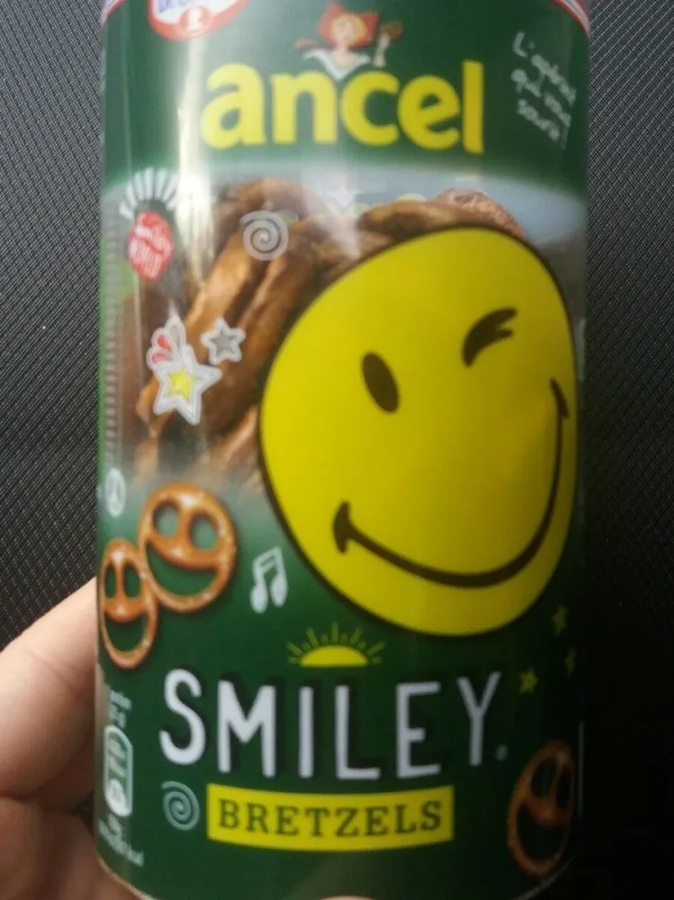 Smiley bretzels