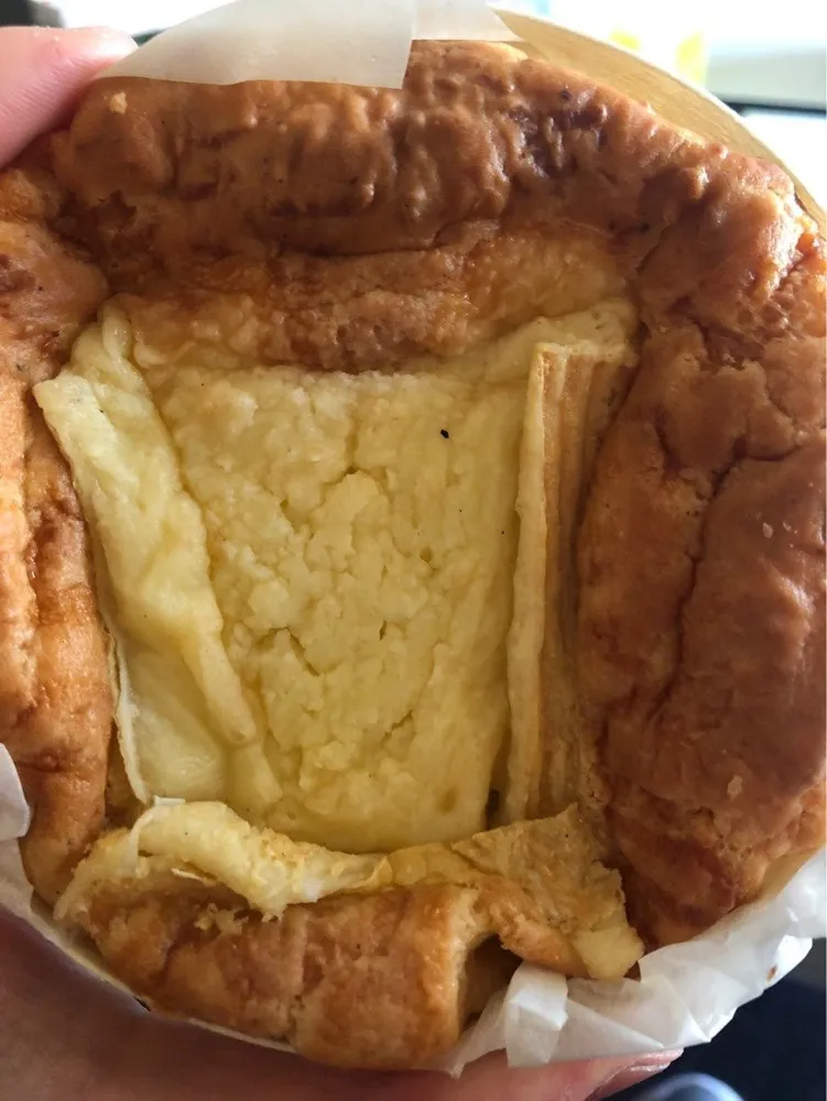 Moelleux au fromage roquefort aop et noix