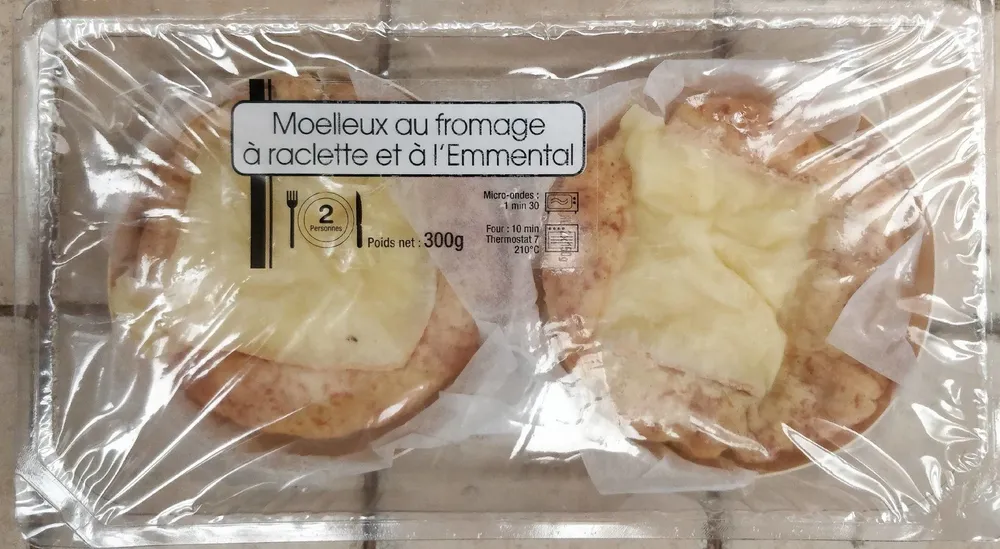 Cake Moelleux au fromage à raclette et à l'Emmental