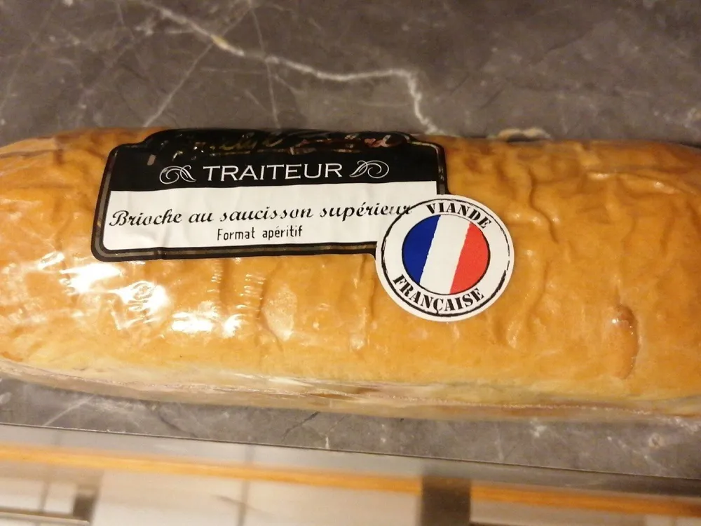 Veritable brioche au saucisson de Lyon aux pistaches