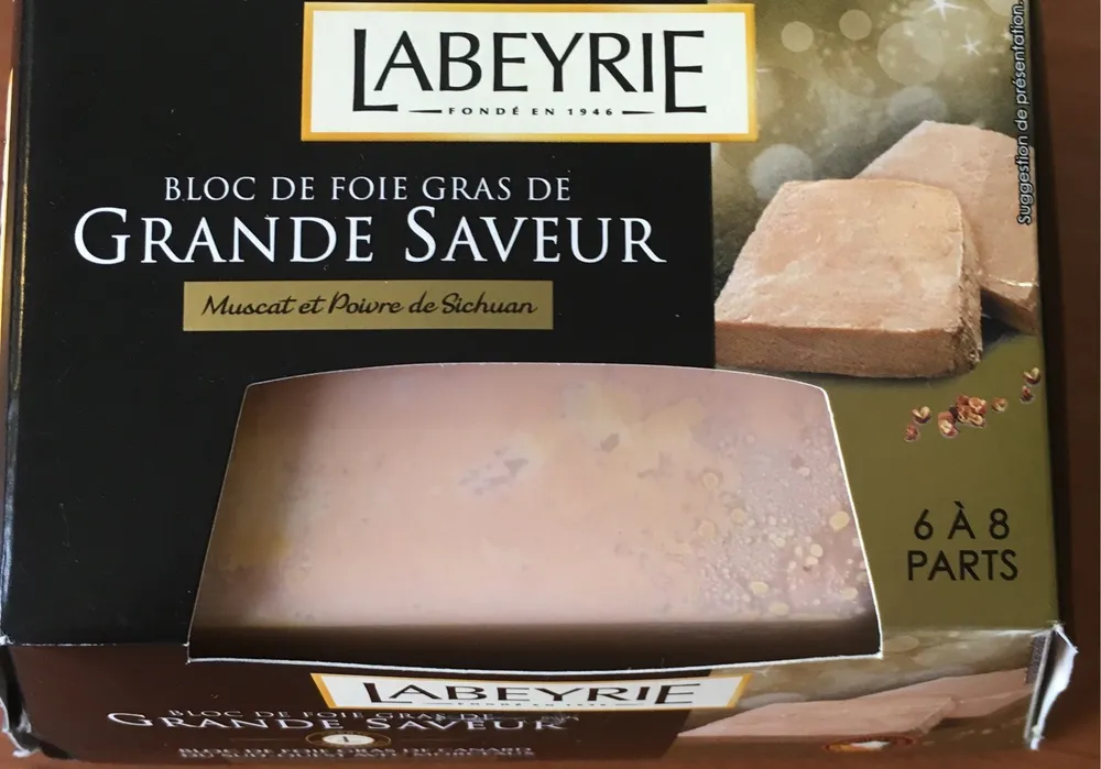 Bloc de foie gras de canard avec morceaux
