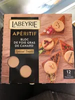 Aperitif bloc de foie gras de canard