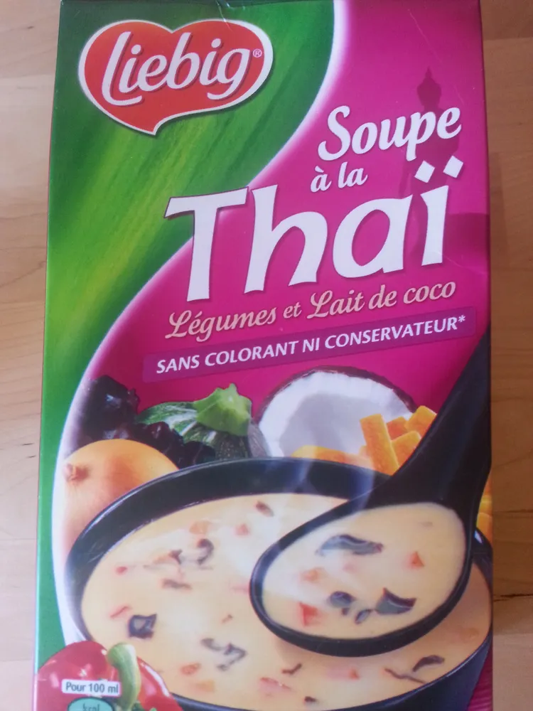 Soupe à la thaï, légumes et lait de coco