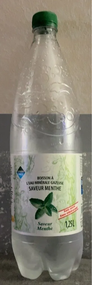 Boissons à l’eau minérale gazeuse saveur menthe