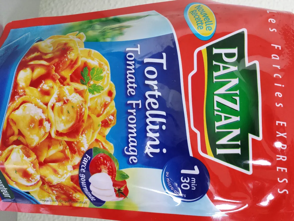 Tortellini - Pâte farcies cuisinées à la tomate et au fromage
