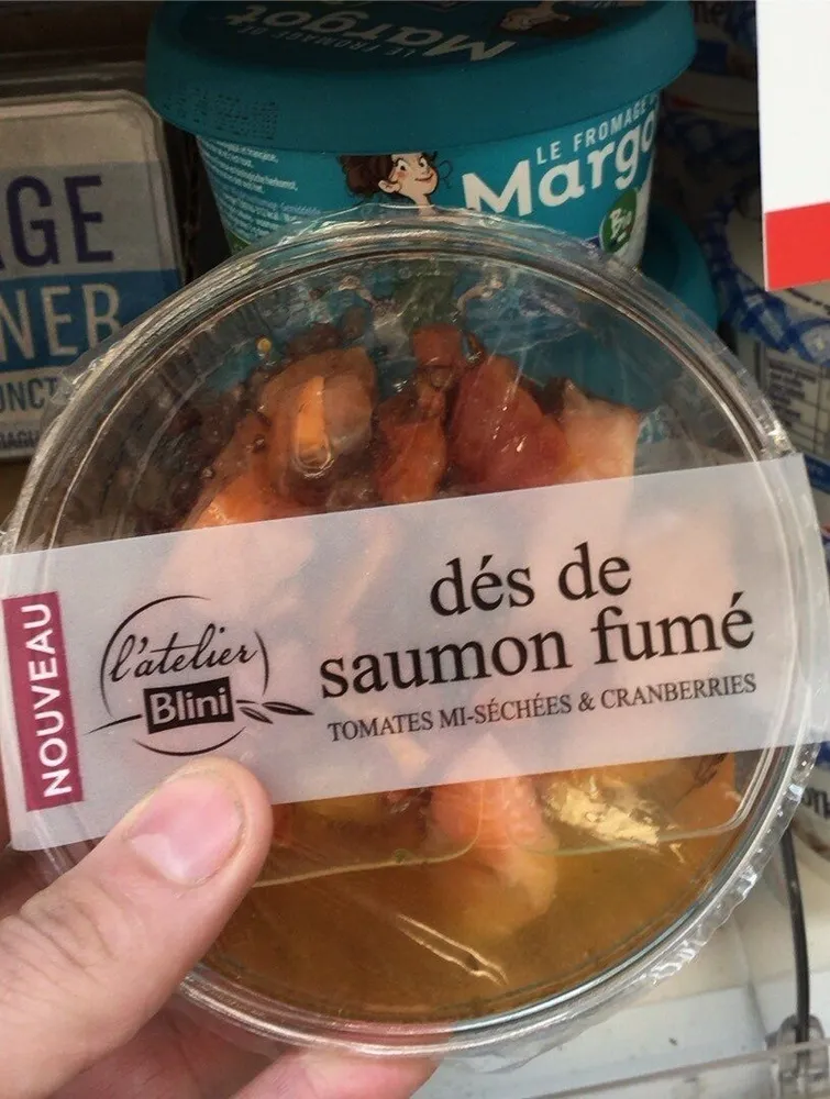 Dés de saumon fumé, tomates et cranberries