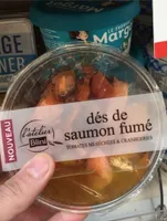 Dés de saumon fumé, tomates et cranberries