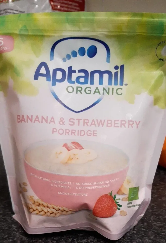 Banana and strawberry porridge