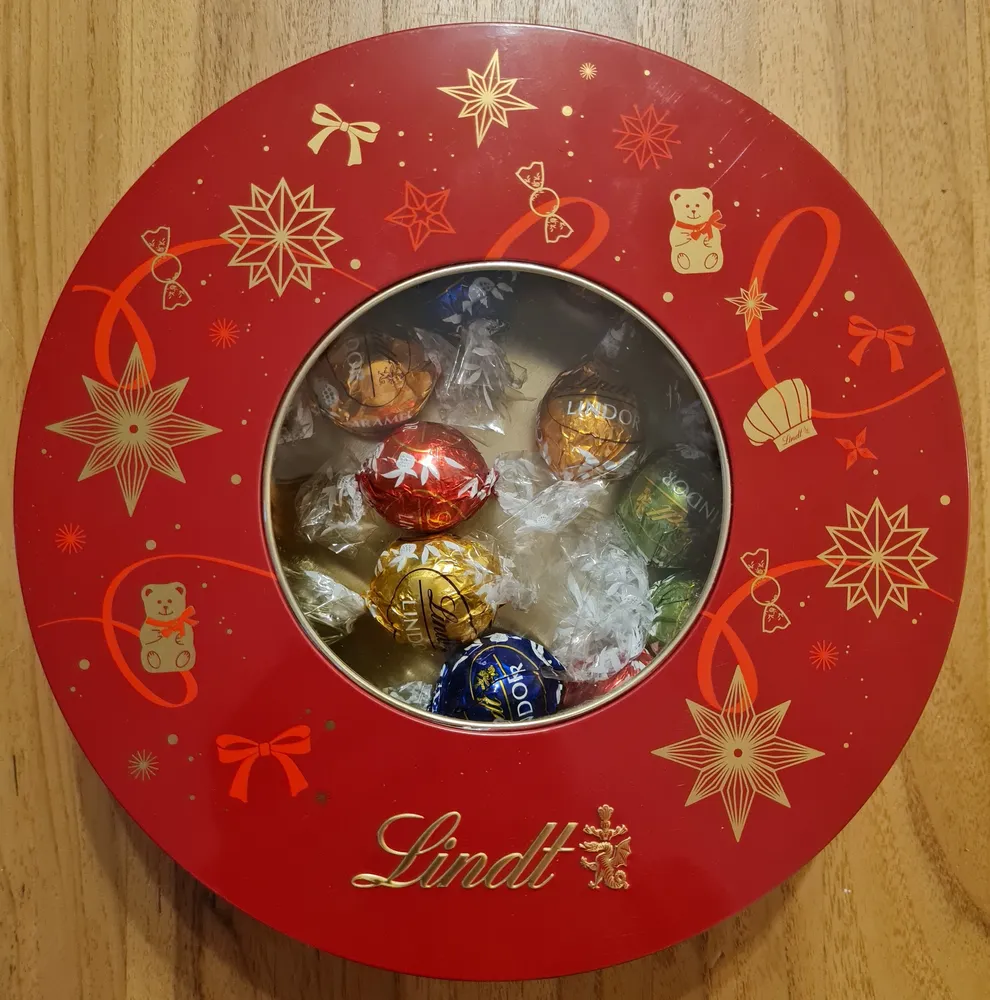Boîte lindor rouge noël