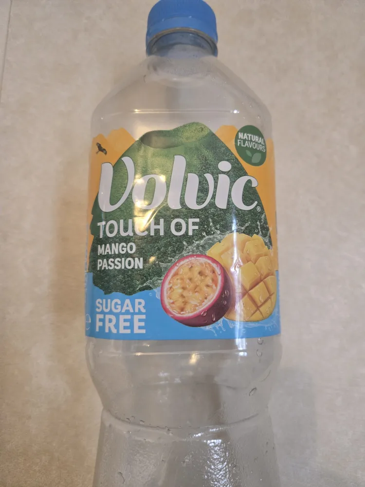 Volvic touch of fruit