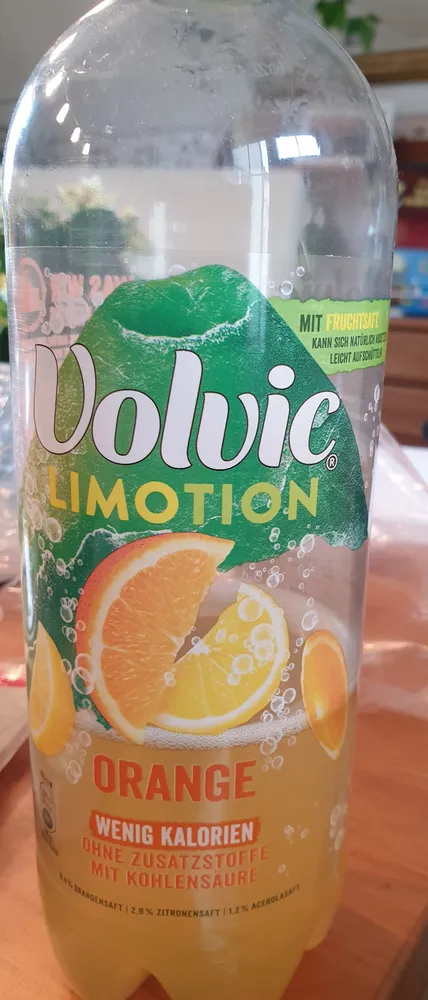 Volvic Limotion Orange 0,9L EW