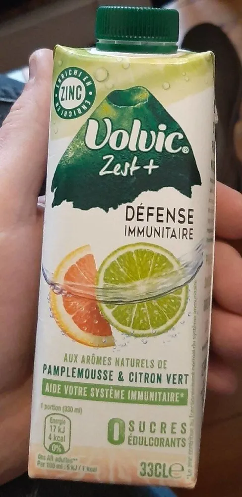 Volvic zest + pamplemousse et citron vert