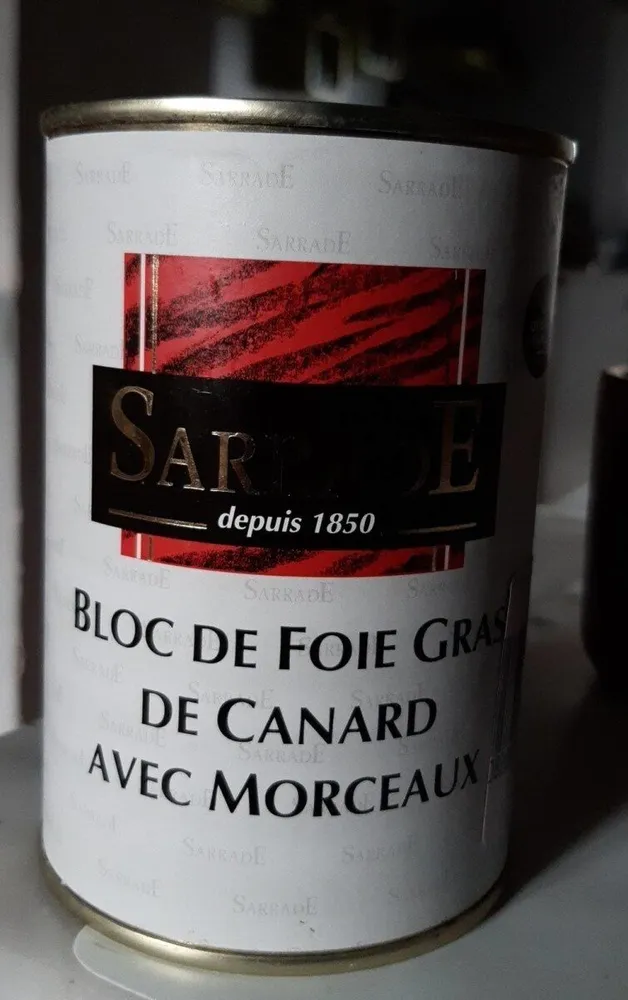 Bloc de foie gras de canard avec morceaux
