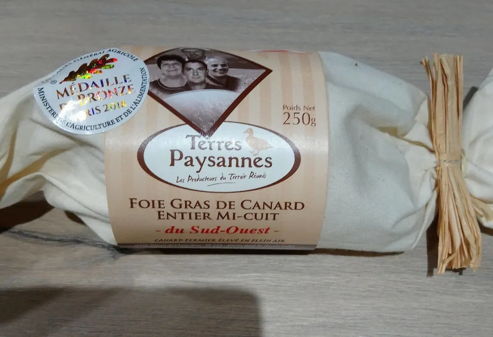 Foie gras de canard entier mi-cuit du Sud-Ouest