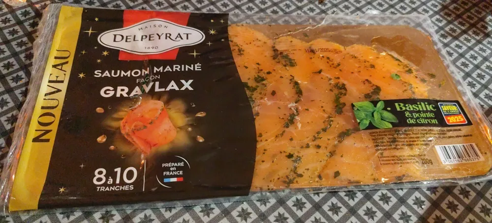 SAUMON MARINÉ FAÇON GRAVLAX