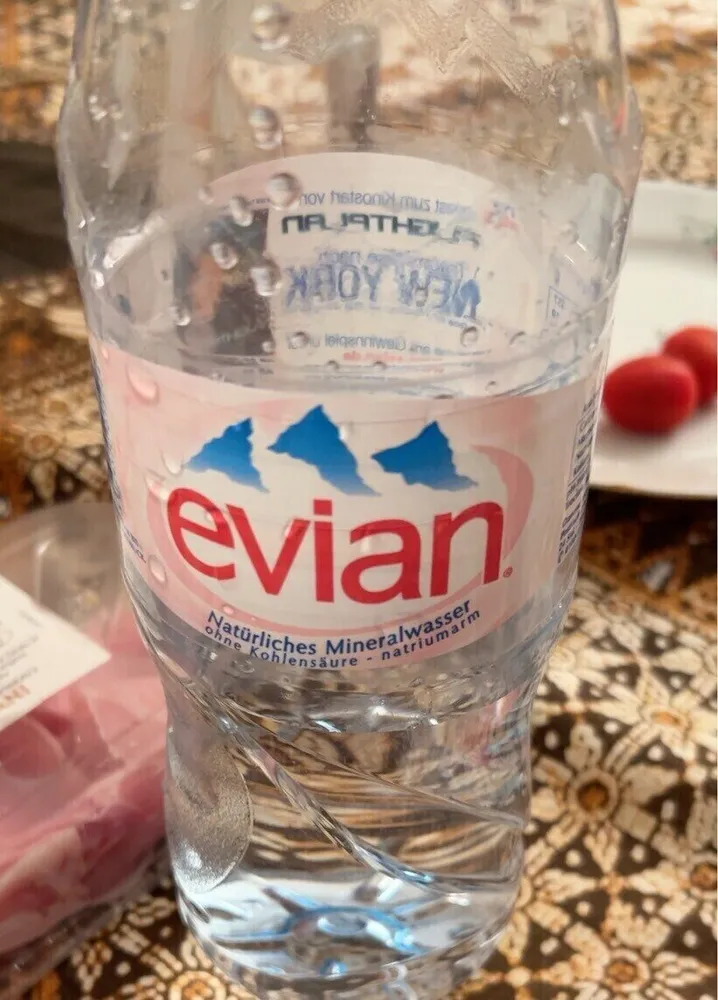 Naturliches Mineralwasser