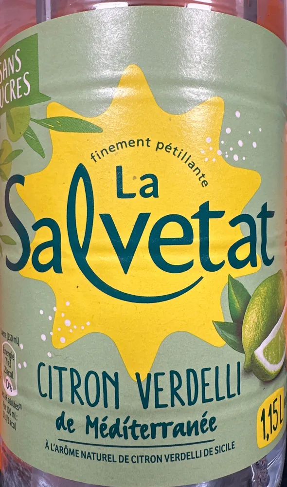 Eau minérale naturelle de citron verdelli de Sicile