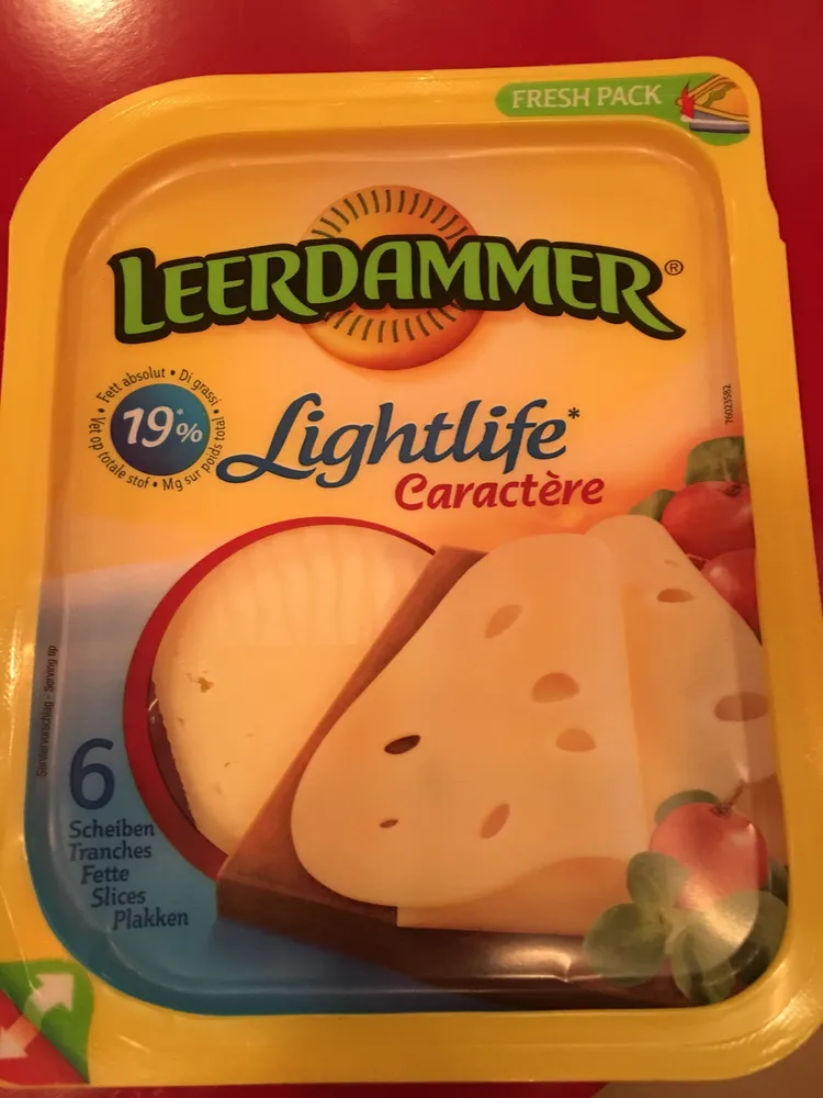 Lightlife caractère - Fromage au lait pasteurisé en tranches