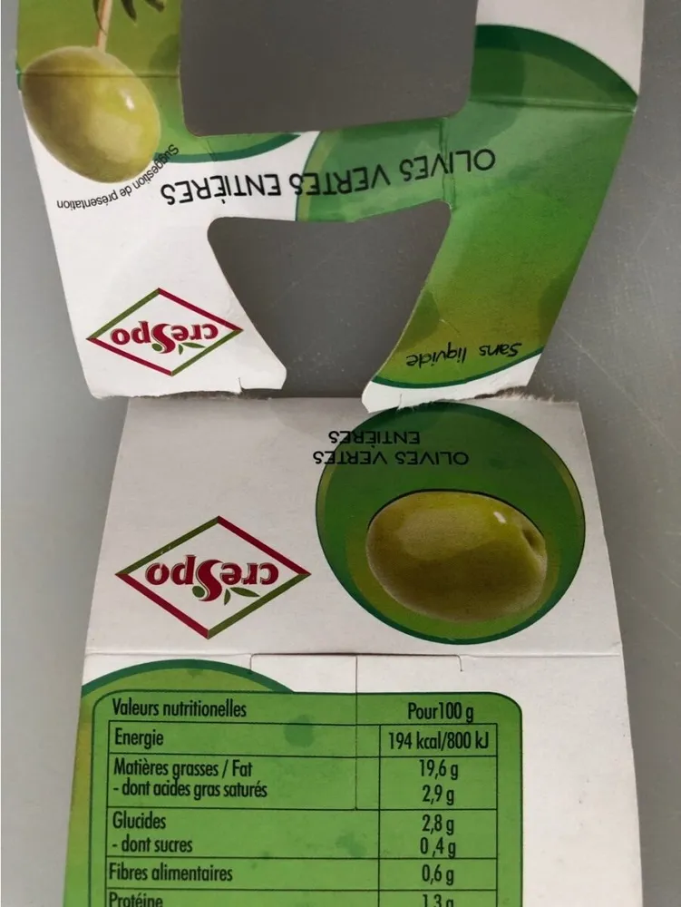 Olive verte entiere