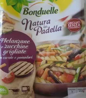 Melanzane e zucchine grigliate con carote e pomodori