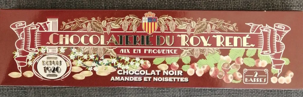 Chocolat noir amandes et noisettes