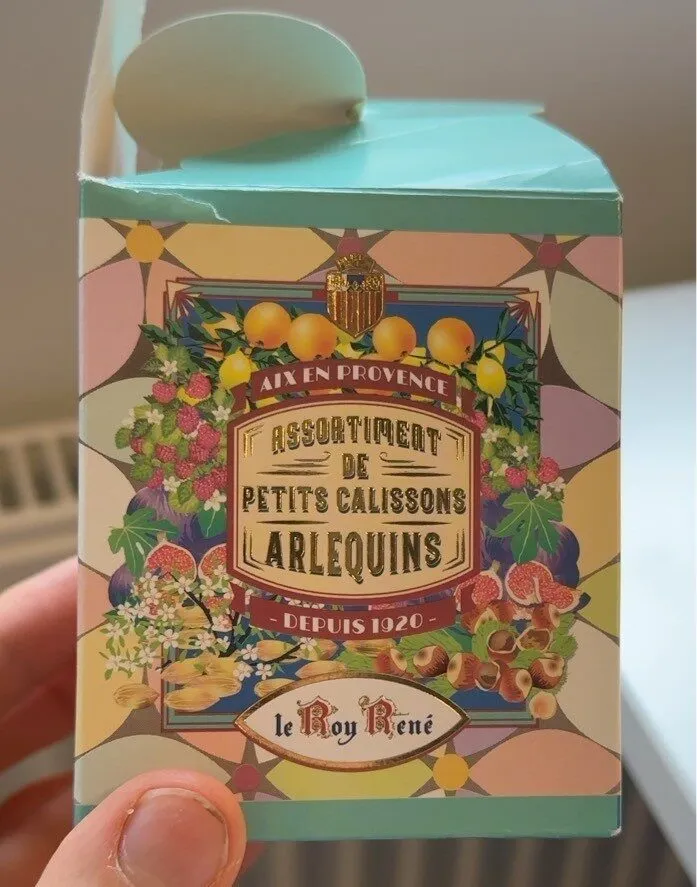 Assortiment de petits calissons arlequins