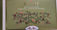 Dômes aux pistaches enrobés chocolat blanc