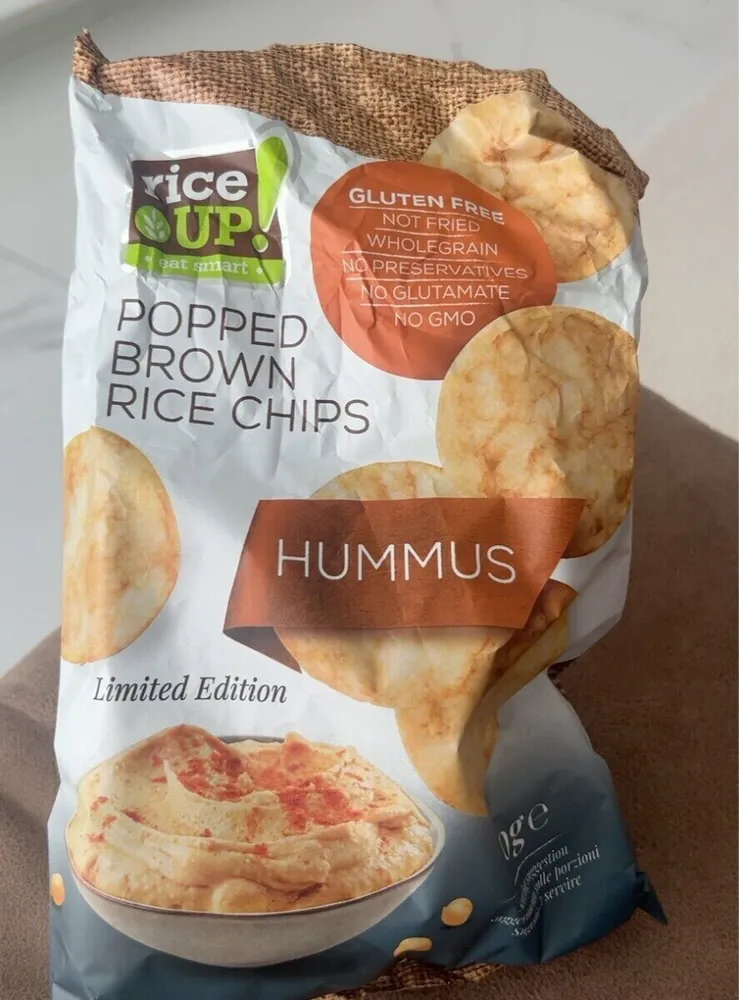 Popped brown rice chips