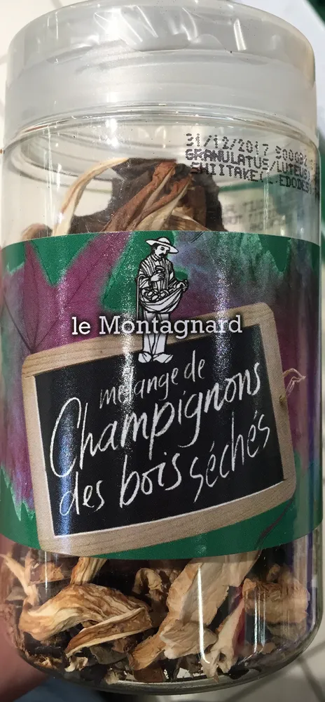 Mélange de champignons des bois séchés