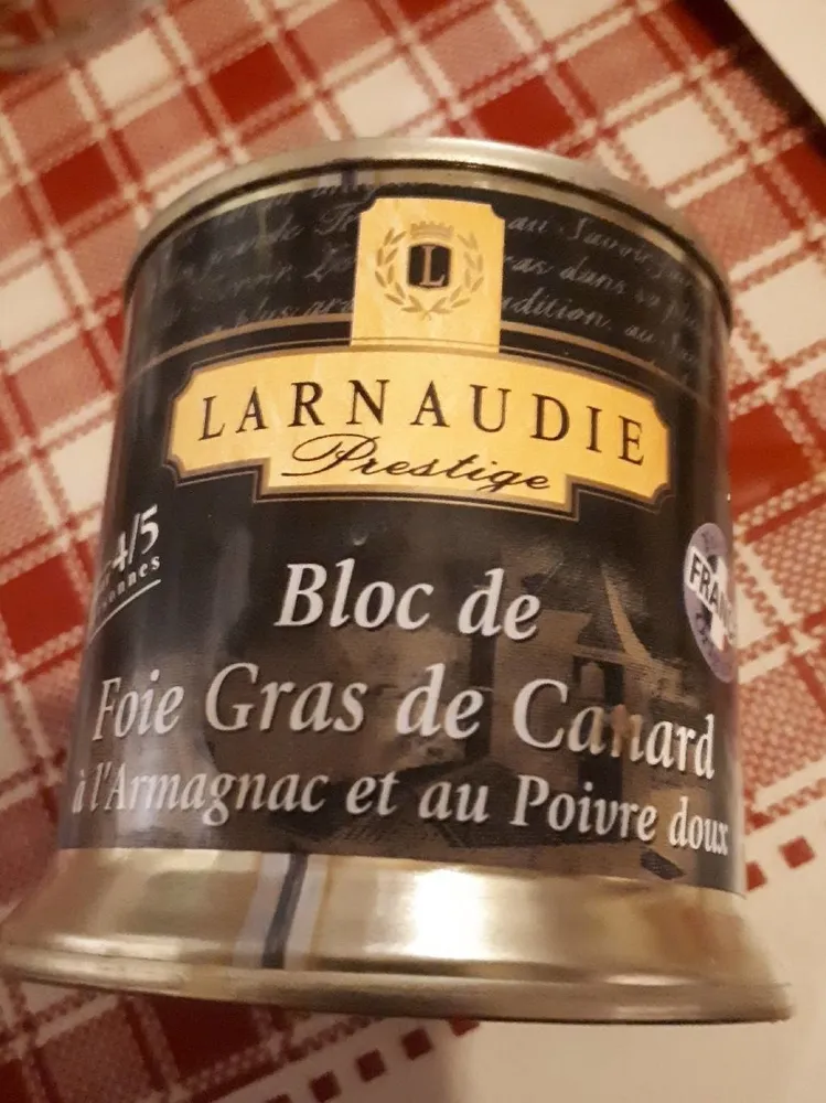 Bloc de foie gras de Canard à l'armagnac et au poivre doux