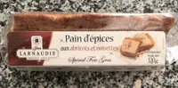 Pain d’epice aux abricots et noisettes