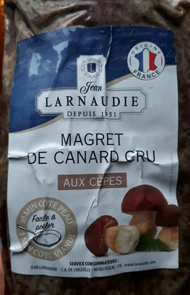 Magret de canard cru aux cèpes
