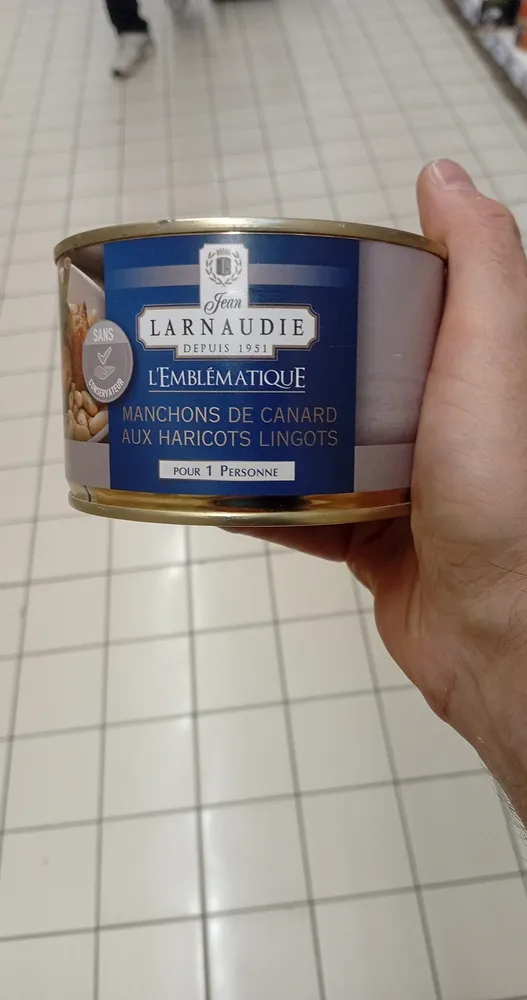 Manchons de canard aux haricots lingots.