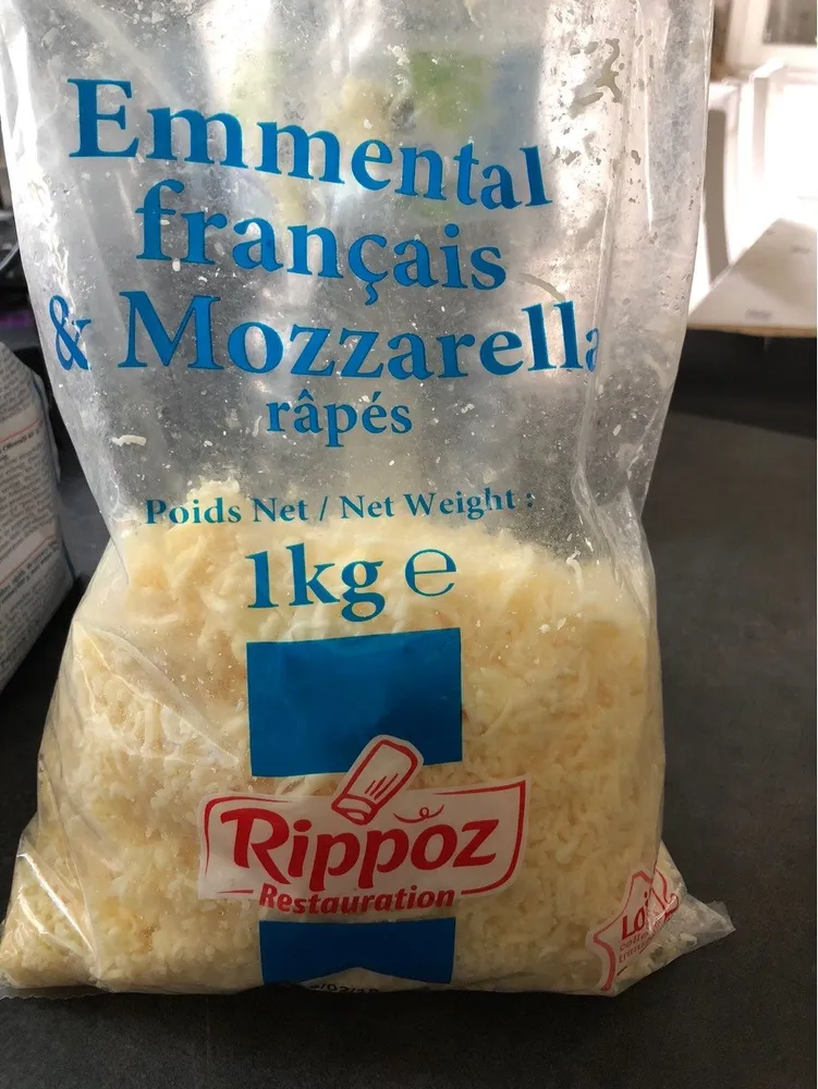 Emmental francais & Mozzarella