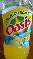 Boisson rafraichissante aux fruits et à l'eau de source pomme citron