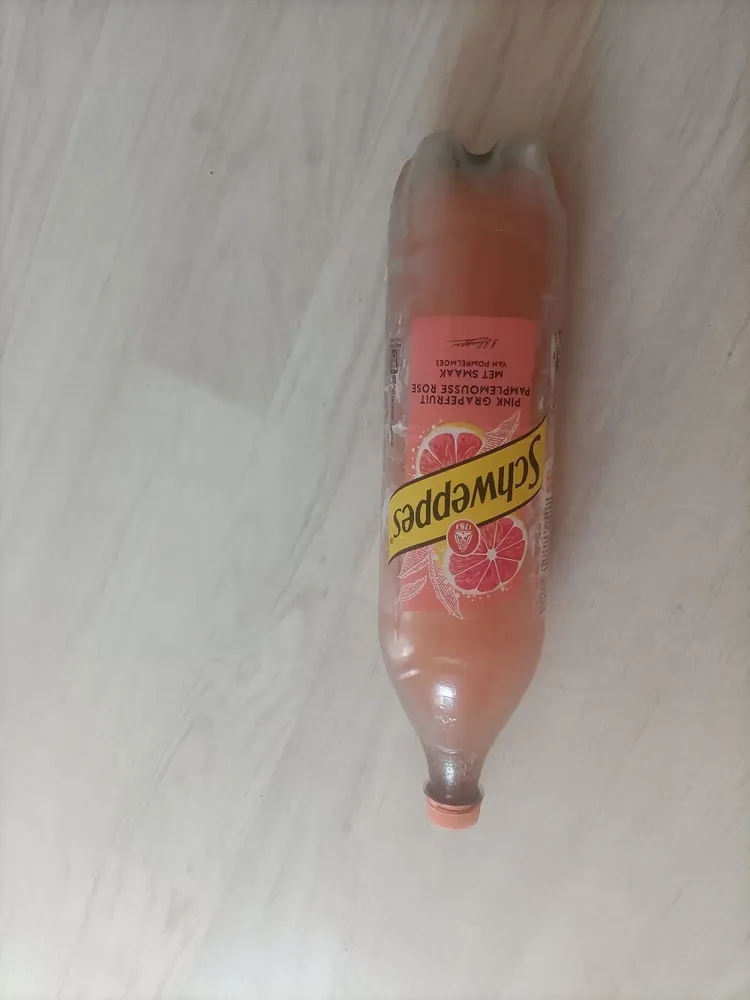 Schweppes pamplemousse rose