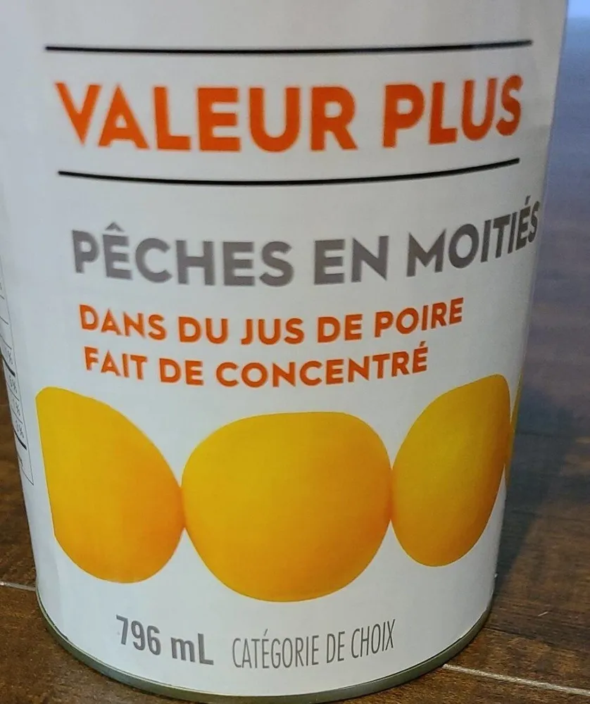 Pêches en moitié