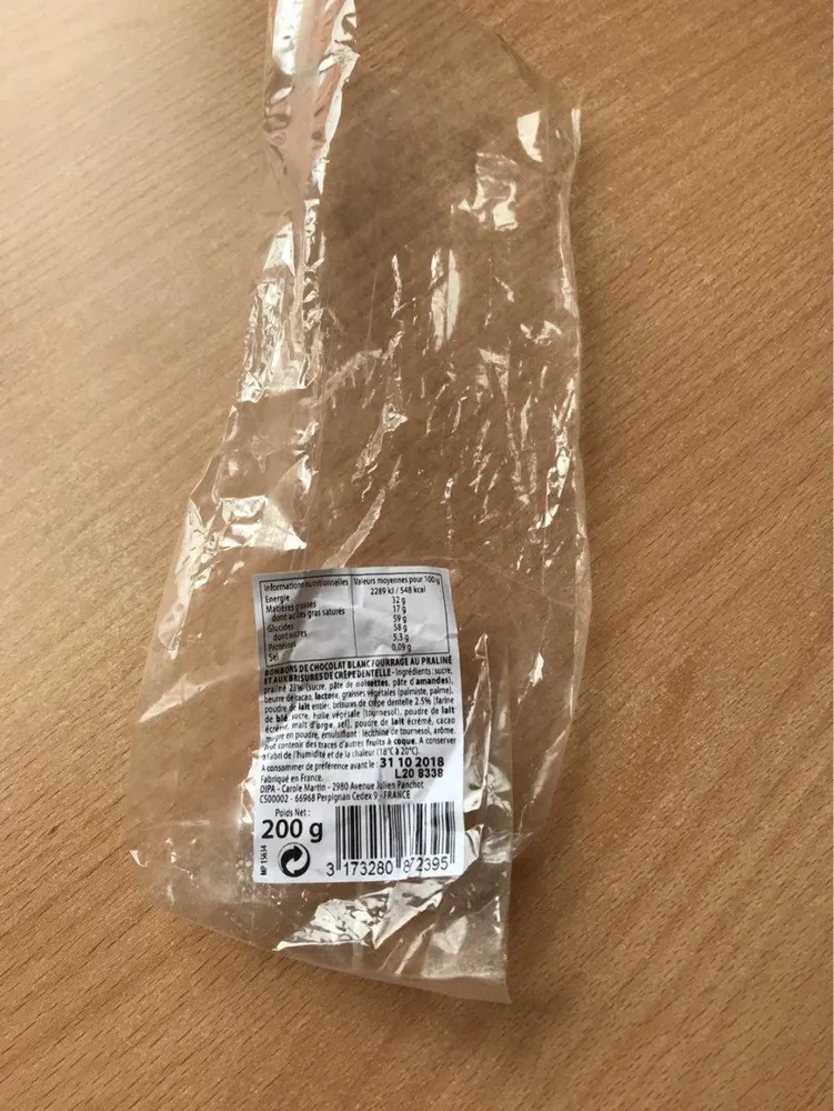 Bonbons au chocolat blanc fourrageau praline