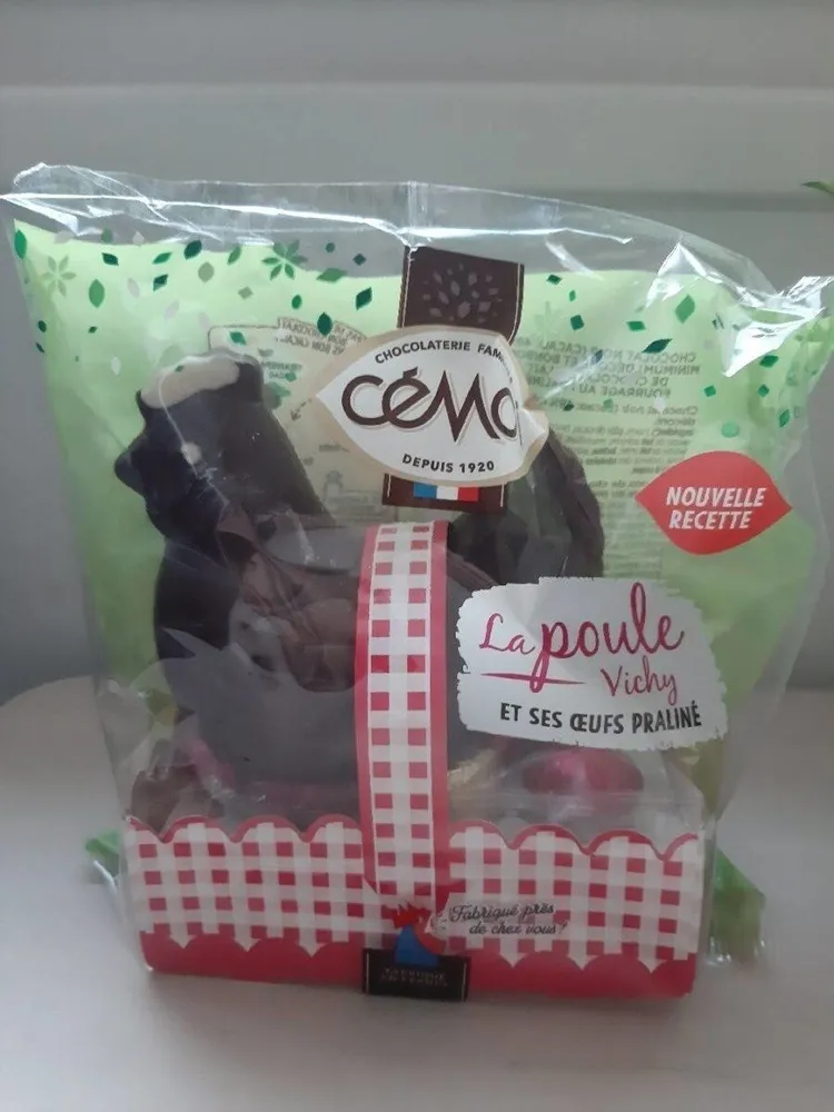 La poule de Vichy et ses œufs pralinés