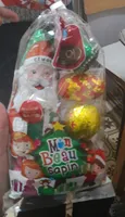 Moulages Pere Noel et 6 decors sapin en chocolat au lait