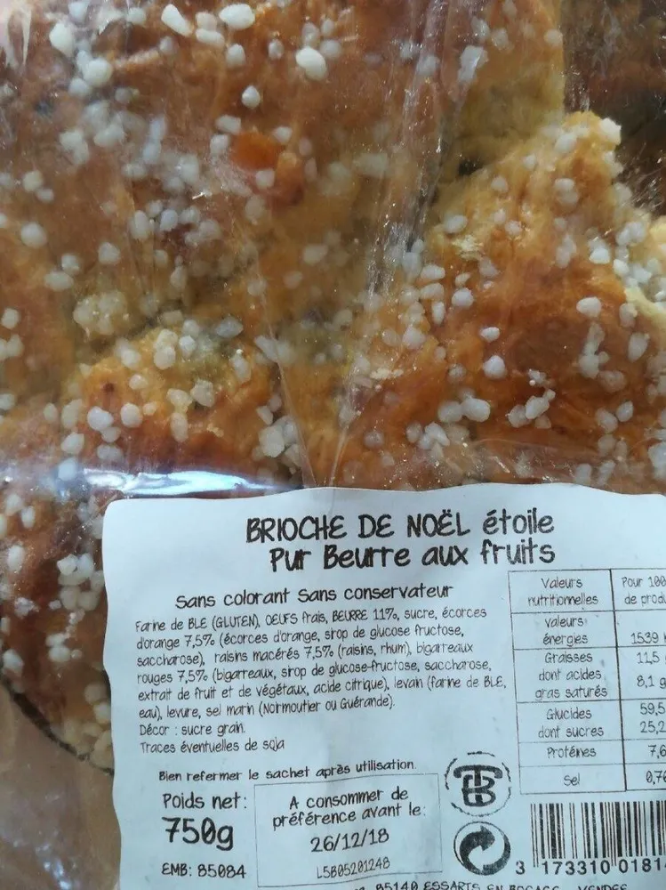 Brioche de noël étoile aux fruits