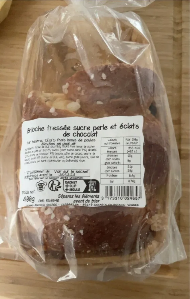 Brioche tressée sucre perle et éclats de chocolat