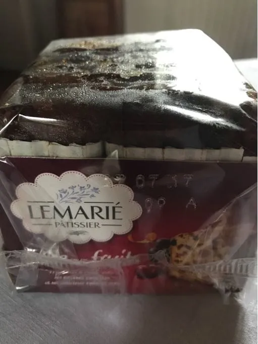 Cake aux fruits en tranches