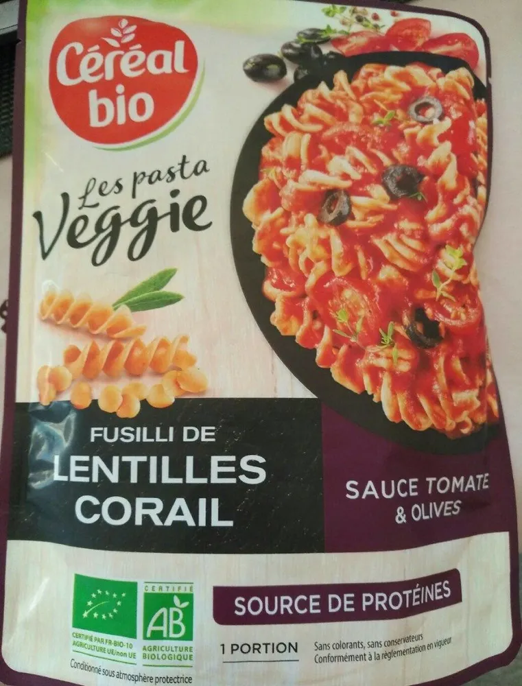 Pasta veggie fusilli de lentilles corail sauce tomate et olives