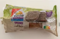 Pain de mie avec de la farine complète sarrasin et aux graines