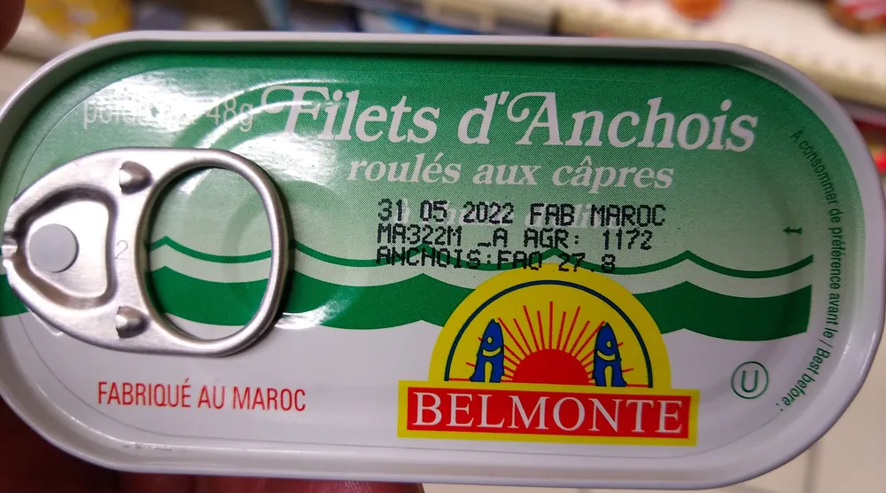 Filets d'anchois roulés aux câpres à l'huile d'olive