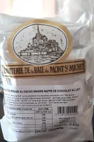 Biscuits fourrage au cacao maigre nappe chocolat au lait