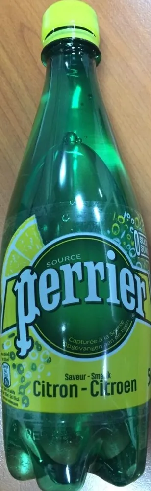 Eau minérale au citron